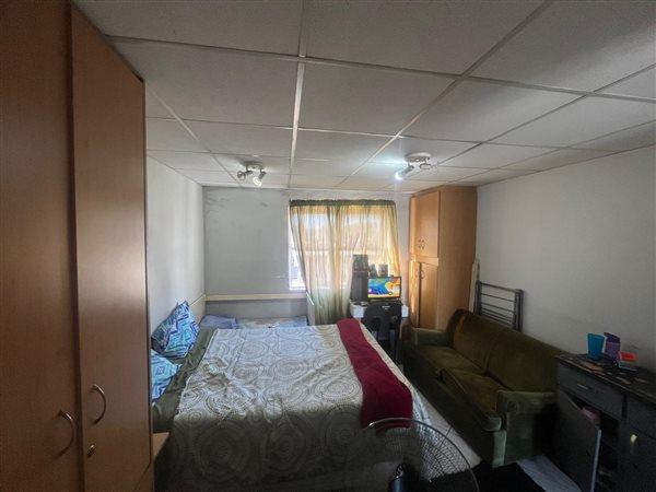 1 Bedroom Property for Sale in Richmond Estate Western Cape